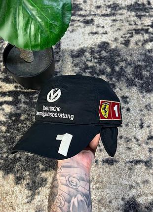 Зимова кепка ferrari