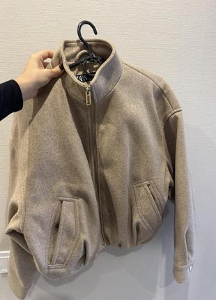 Куртка жіноча zara бомбер бежева