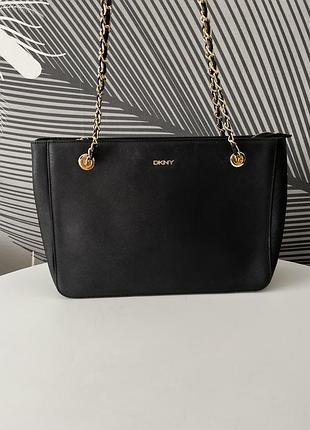 Dkny, чорна шкіряна сумка