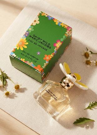 Парфюмированная вода marc jacobs daisy wild eau so intense (миниатюра)