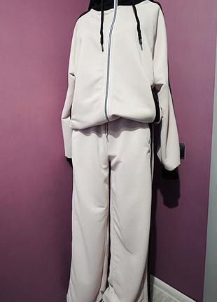 Продам спортивний костюм.