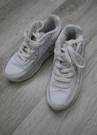 Кроссовки на мальчика nike