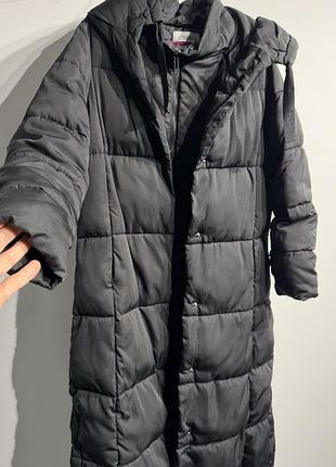 Reserved довгий чорний пуховик, розмір 38 (s/m), з капюшоном