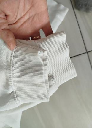 Белый свитшот zara 8