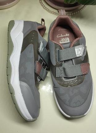 Кросівки для дітей clarks сірі 28.5 розмір