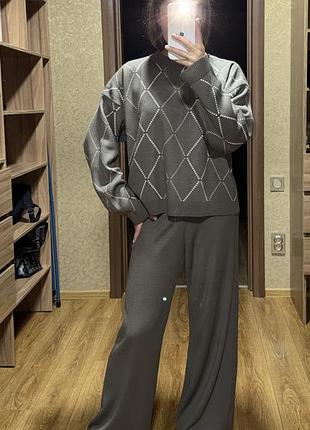 Брючний костюм жіночий в'язаний