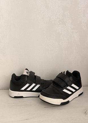 Кеди для дітей adidas чорні з білими смужками