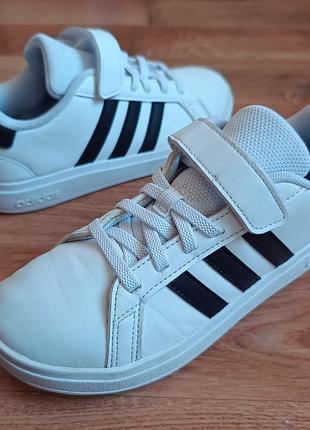 Оригінальні  adidas  р33 довжина устілки по факту  21см