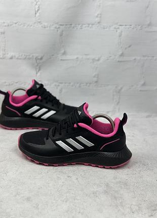 Жіночі трекінгові кросівки adidas