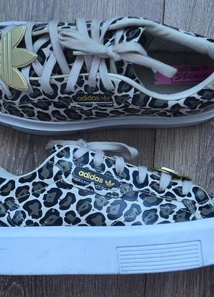 Adidas sleek жіночі кросівки-кеди / 40 розмір