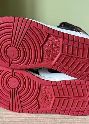 Кроссовки air jordan 1 mid 4