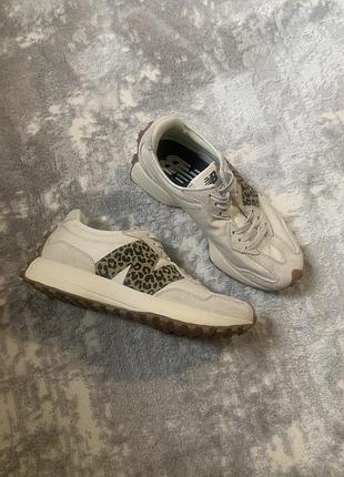 Кросівки жіночі new balance 327 бежеві, розмір 40, довжина устілки 25 см