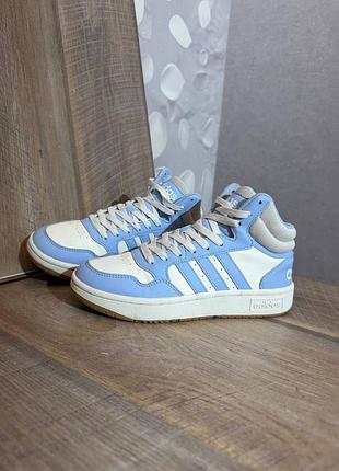 Кросівки adidas 37/23,5см
