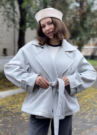 Жіноче пальто-жакет оверсайз з поясом, двобортне, з широкими лацканами та об’ємними рукавами, демісезонне пальто для жінок