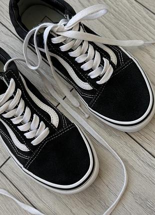 Кеди унісекс vans old skool чорно-білі, розмір 36, довжина устілки 22.5 см
