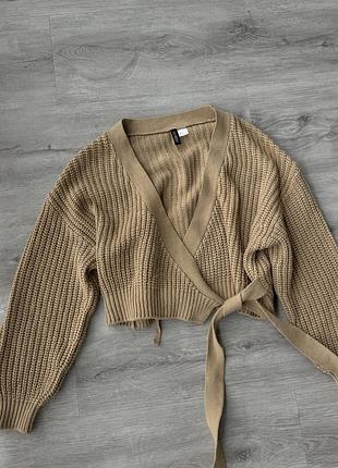 Бежевий в'язаний кардиган на запах h&m divided (s)