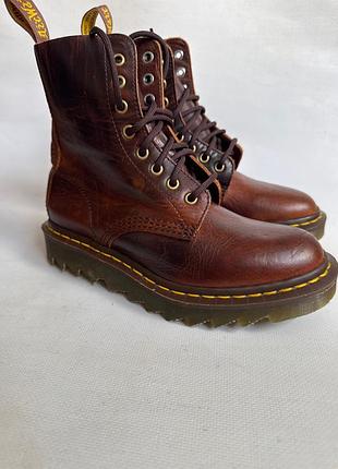 Шкіряні черевики dr. martens