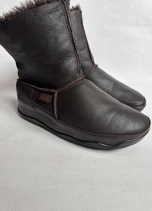 Шкіряні утеплені чобітки fitflop