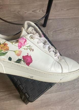 Бомбезні квіткові 🌸шкіряні кросівки р 37/24 см ted baker 4