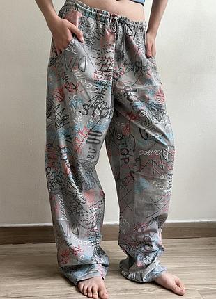 Хлопкові вінтажні широкі штани в ретро принт  street style abstract /graffiti print німеччина s/l широкі хлопкові домашні штани унісекс