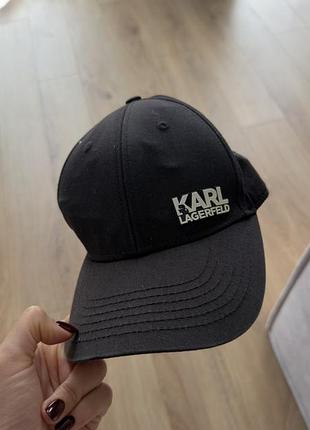 Бейсболка унісекс karl lagerfeld чорна