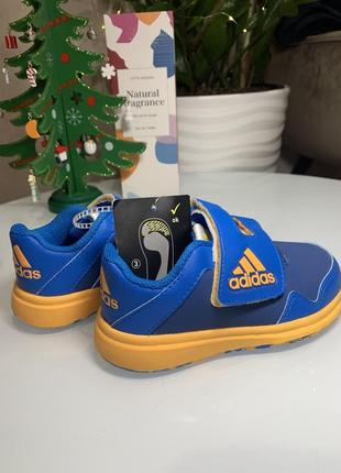 Яркие кроссы adidas оригинал, размер 25 (15,5 см )