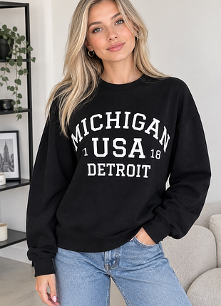 Жіночий світшот чорна утеплена на флісі з принтом michigan usa detroit
