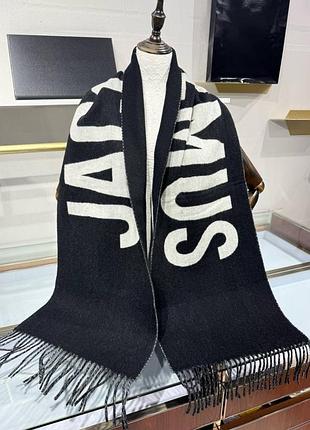 Жіночий шарф jacquemus в наявності