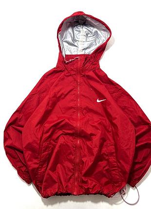 Мужская красная ветровка nike оригинал размер l с капюшоном спортивная легкая куртка на молнии с большим логотипом swoosh на спине осенняя весенняя