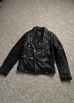 Куртка жіноча zara косуха чорна шкіряна