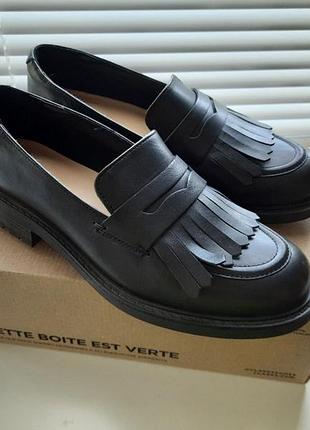 Продам туфлі лофери clarks orinoco2loafer