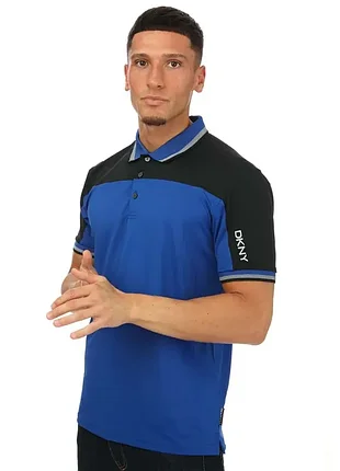 Чоловіча спортивна футболка-поло dkny golf mens performance moisture wicking lightweight stretch golf polo shirt у синьо-чорному дизайні