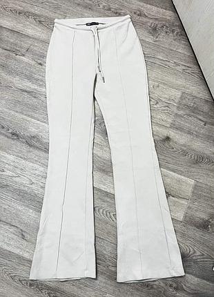 Базовые леггинсы штанишки zara m 38 клеш молочные