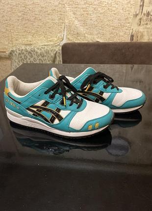 Продам кроссовки asics