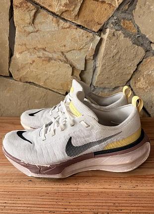 Кросівки унісекс nike invincible run 3 білі