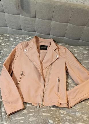 Куртка жіноча bershka косуха рожева