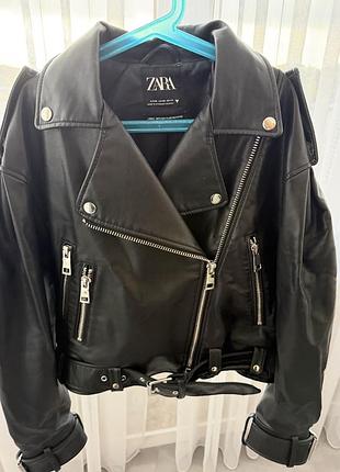 Жіноча куртка-косуха zara чорна розмір xs (підходить на s)