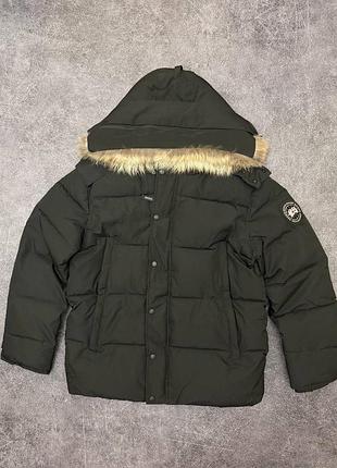 Canada goose puffer jacket — black logo 8