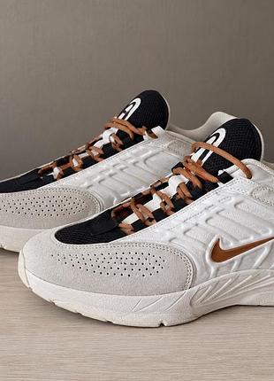 Кросівки чоловічі nike білі з чорним