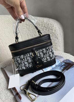 Сумка жіноча christian dior бочонок чорна з монограмою