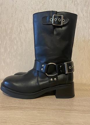 Нові шкіряні черевики( байкерські чоботи) steve madden