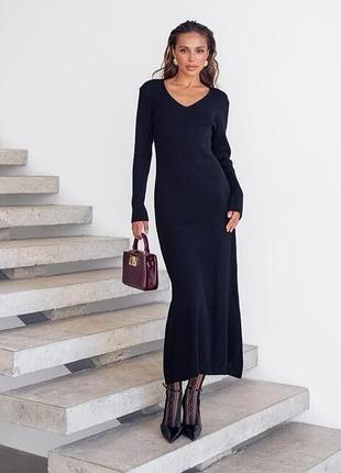 Великолепное синее трикотажное платье zara
✨✨✨✨✨✨✨✨✨✨✨