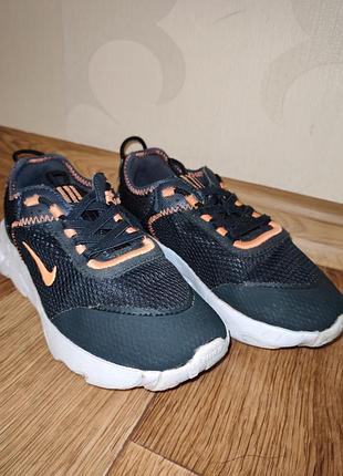 Дитячі кросівки nike react live 34 розмір 5