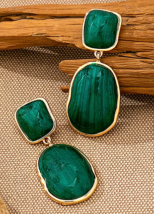 Сережки удлиненные большие зеленые камни
