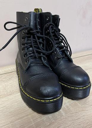 Оригінальні dr. martens шкіряні 6