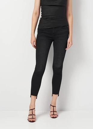 Жіночі чорні джинси skinny завужені стильні обрізаний край zara розмір 34 xs-s