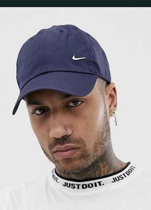 Бейсболка для чоловіків nike heritage 86 metal swoosh синя