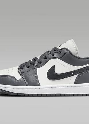 Кросівки чоловічі air jordan low, 42,5р(27,5см)