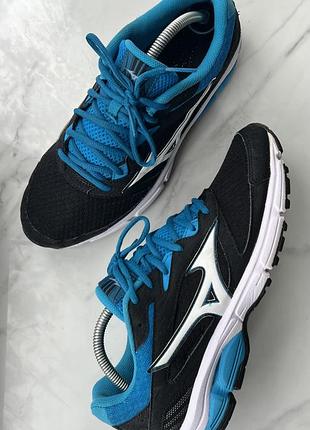 Кросівки mizuno