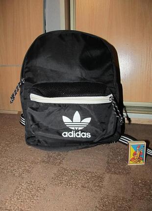 Рюкзачок маленький adidas
